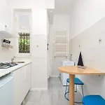 Daire Cosy Corner With Terrace *
