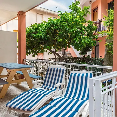 Cosy Corner With Terrace *