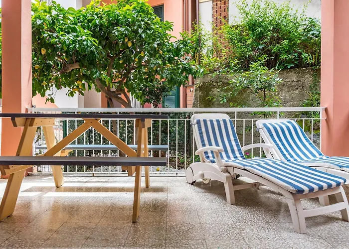 Cosy Corner With Terrace