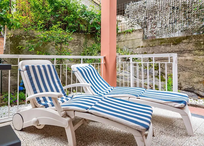 Cosy Corner With Terrace Апартаменты *