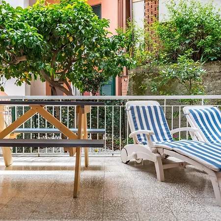 Cosy Corner With Terrace